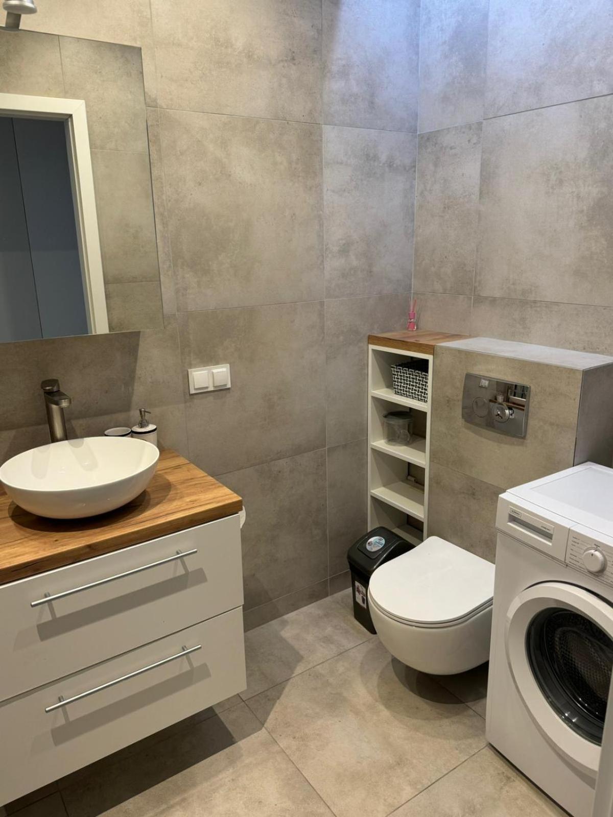 Sky Tower Self Check In 1 Bedroom Apartment Rzeszów Exterior foto